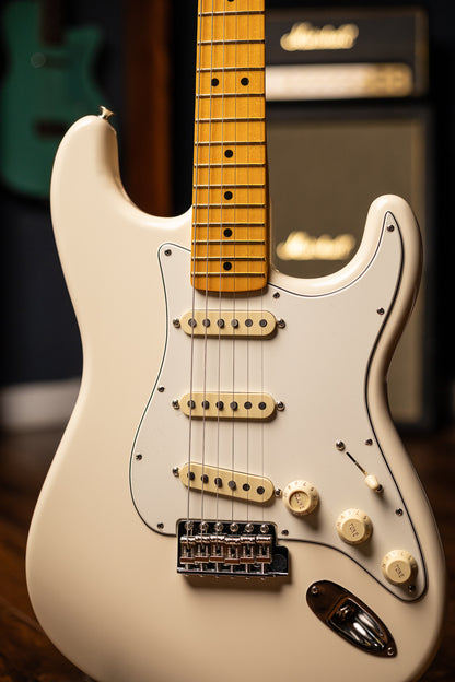 Fender Limited Edition American Vintage II 1973 Stratocaster Electric Guitar - Olympic White