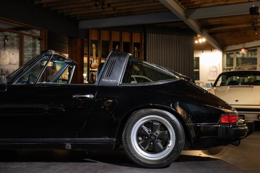 1986 Porsche 911 Carrera Targa - Black