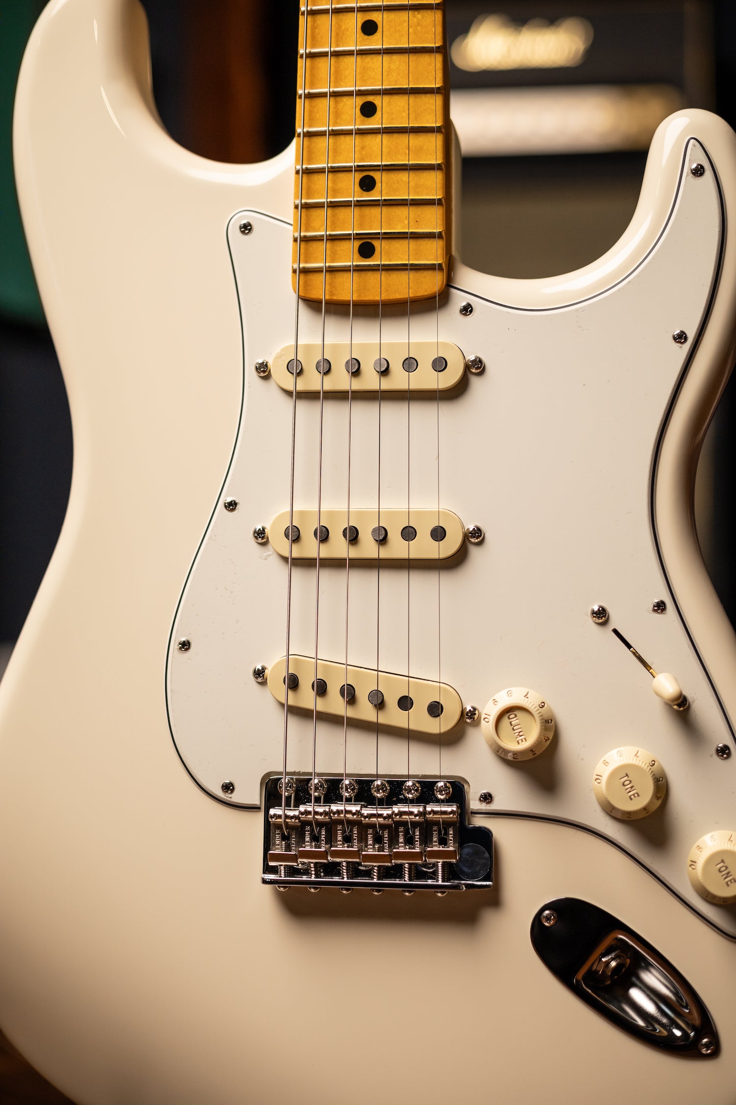 Fender Limited Edition American Vintage II 1973 Stratocaster Electric Guitar - Olympic White