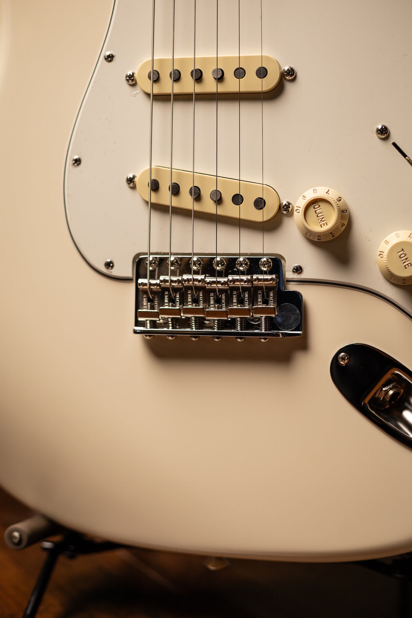 Fender Limited Edition American Vintage II 1973 Stratocaster Electric Guitar - Olympic White