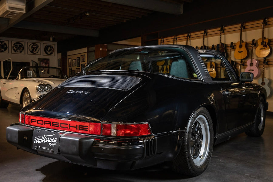 1986 Porsche 911 Carrera Targa - Black