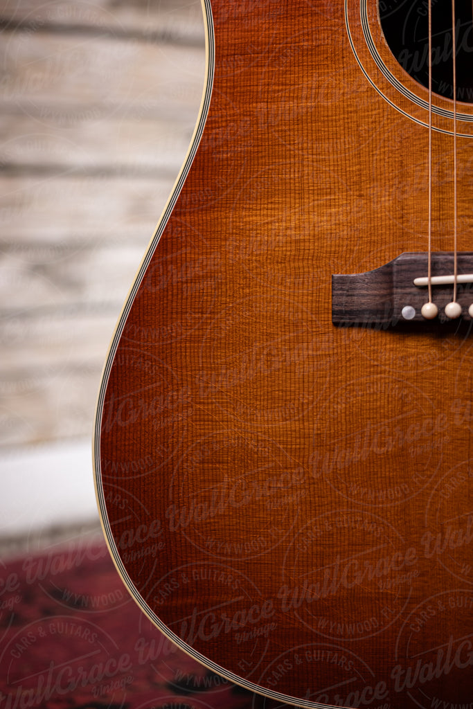 Gibson 1960 Hummingbird Light Aged Acoustic Guitar - Cherry Sunburst
