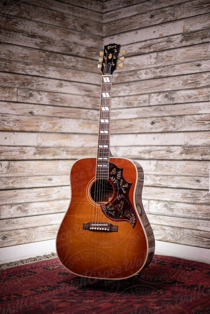 Gibson 1960 Hummingbird Light Aged Acoustic Guitar - Cherry Sunburst