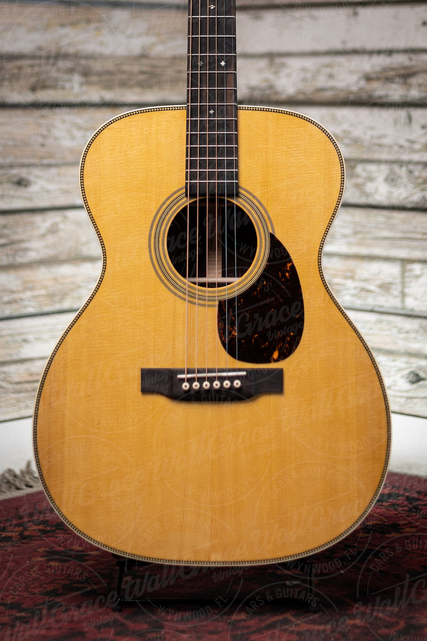 Martin OM-28 Acoustic Guitar - Natural