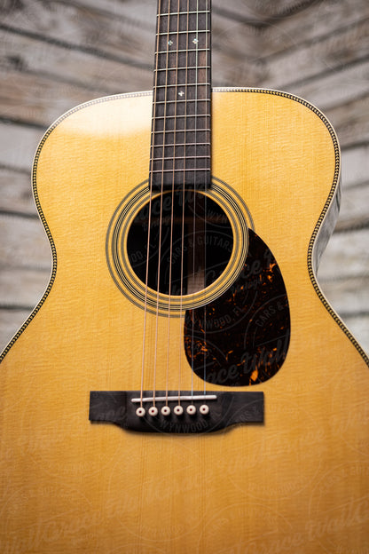 Martin OM-28 Acoustic Guitar - Natural