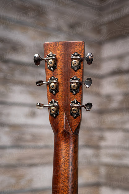Martin OM-28 Acoustic Guitar - Natural