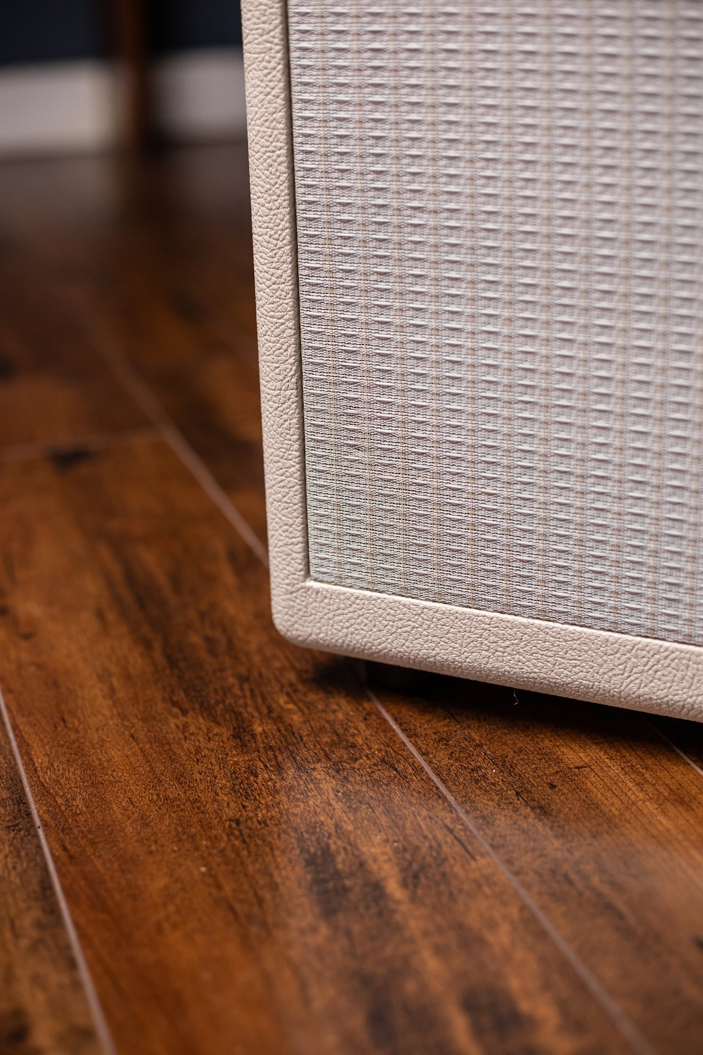 IN-STOCK! - Divided By 13 JTR 9/15 Combo Amp - Ivory Bronco