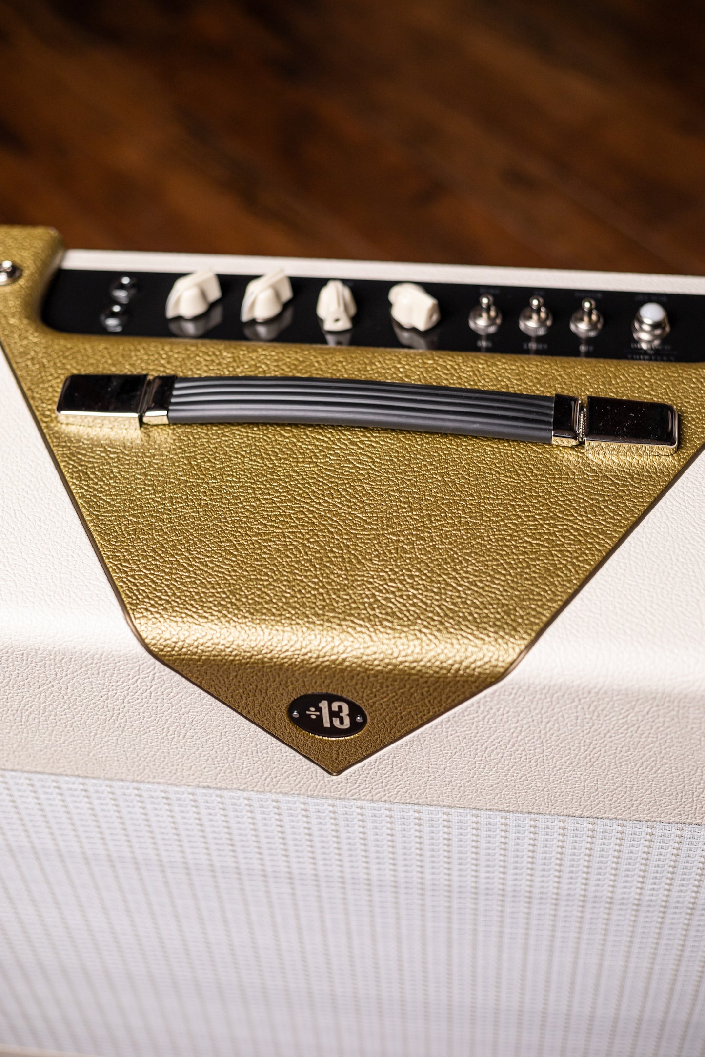 IN-STOCK! - Divided By 13 JTR 9/15 Combo Amp - Ivory Bronco