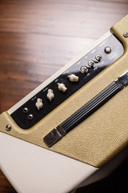 IN-STOCK! - Divided By 13 JTR 9/15 Combo Amp - Ivory Bronco