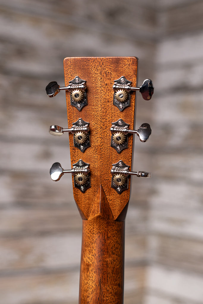 Martin OM-28 Acoustic Guitar - Sunburst