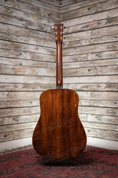 Martin D-18 Acoustic Guitar - Natural