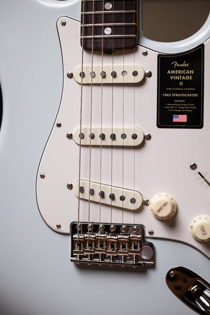 Fender American Vintage II 1965 Stratocaster Electric Guitar - Sonic Blue