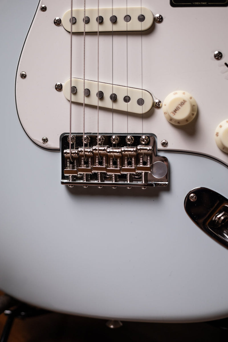 Fender American Vintage II 1965 Stratocaster Electric Guitar - Sonic Blue