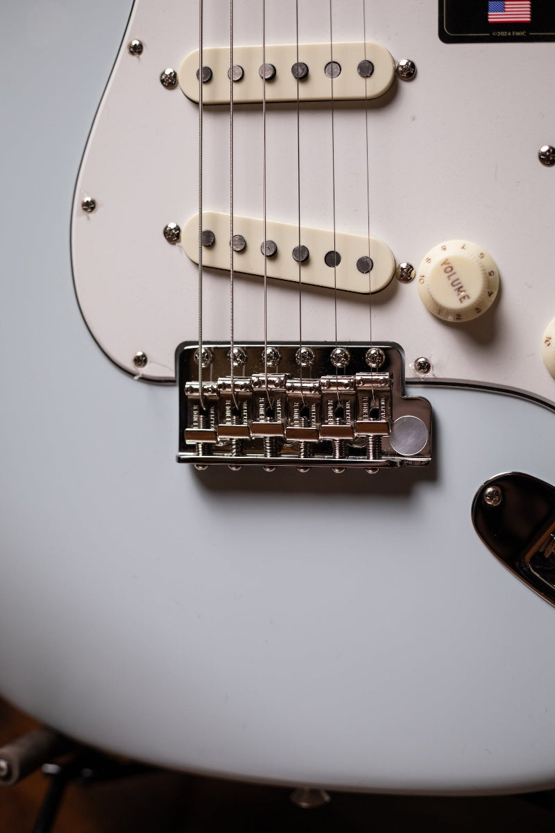 Fender American Vintage II 1965 Stratocaster Electric Guitar - Sonic Blue
