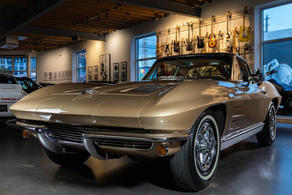 1963 Chevrolet Corvette Split Window Coupe Fuelie - Saddle Tan