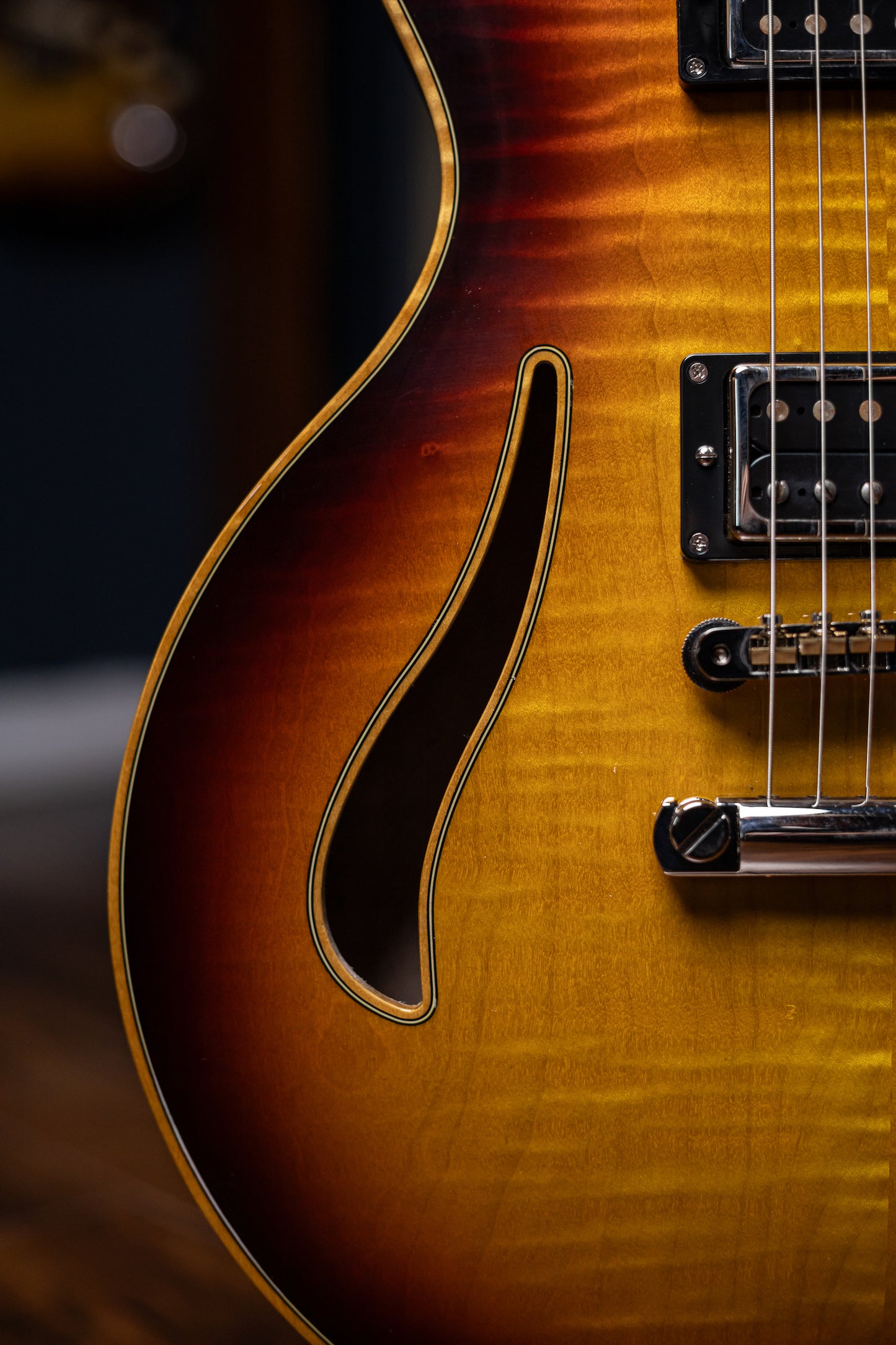 Pre-Order | Carneglia Master Series Sonora Custom Semi-Hollow Electric Guitar - Sunburst