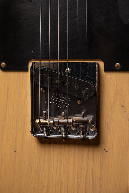 Fender Custom Shop '52 Telecaster Relic Electric Guitar - Aged Nocaster Blonde