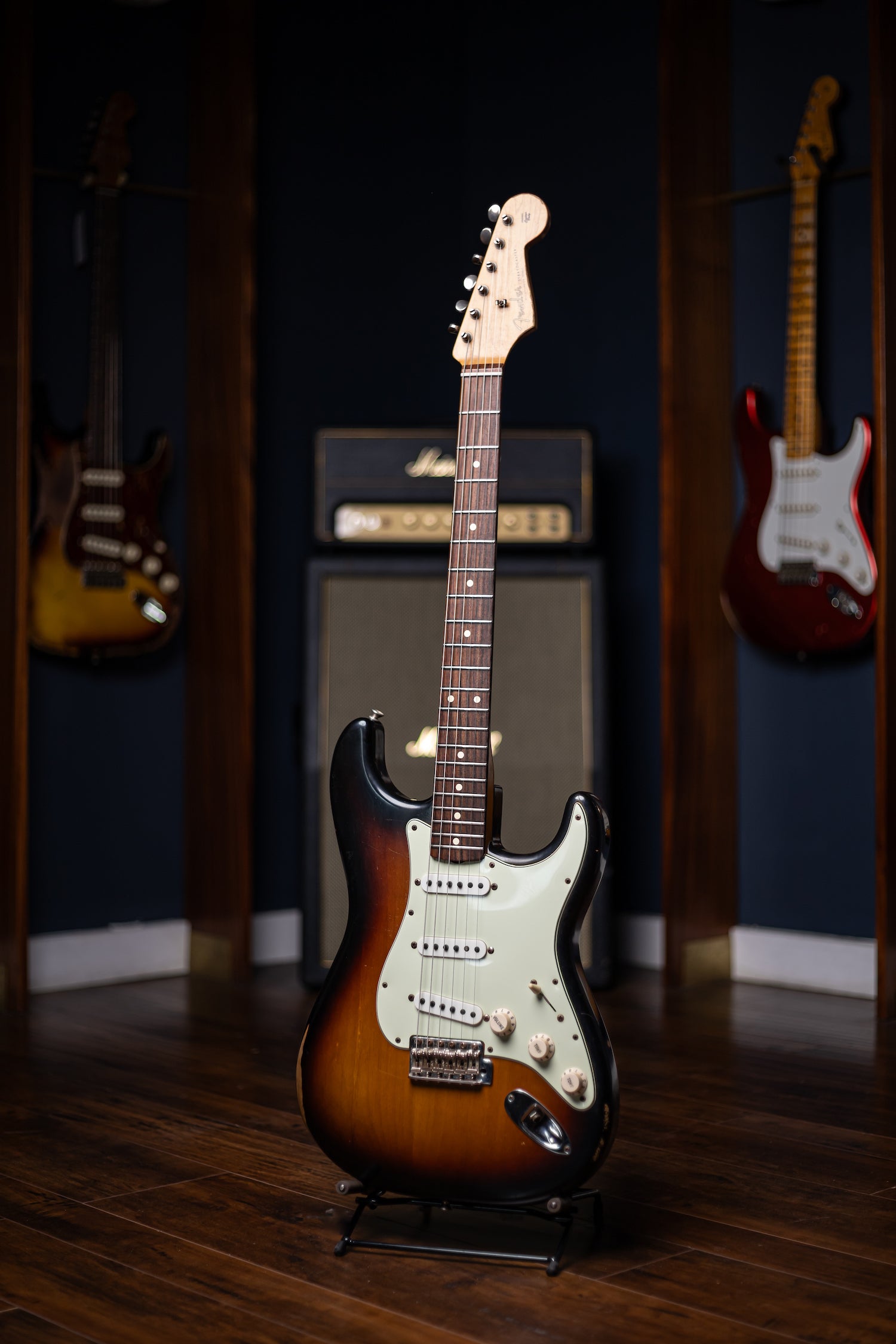 2016 Fender Road Worn 60's Stratocaster Electric Guitar - Sunburst