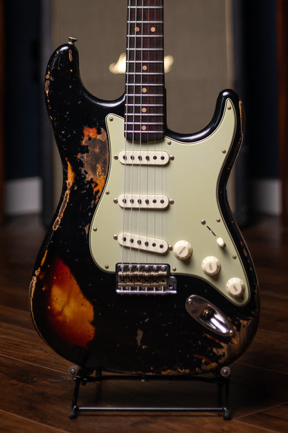 Fender 1963 Stratocaster® Super Heavy Relic - Super Faded Aged Black over 3 Color Sunburst