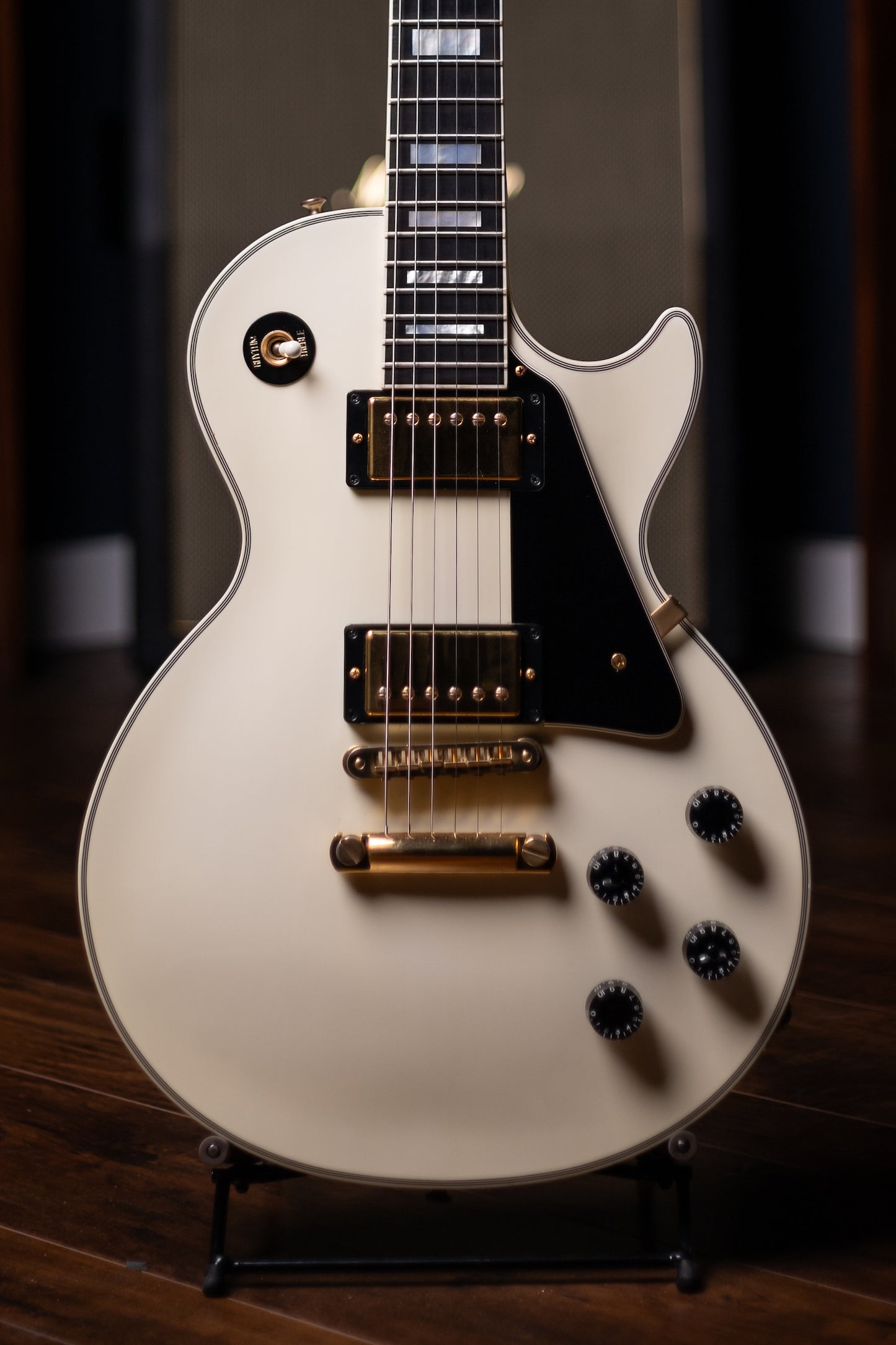 2007 Gibson Les Paul Custom Electric Guitar - Alpine White