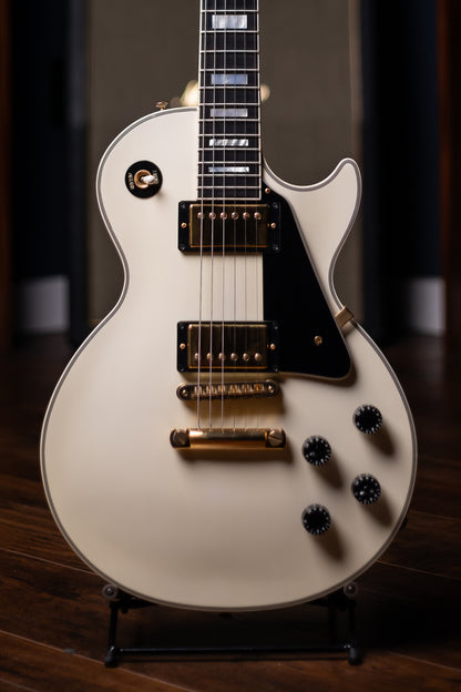 2007 Gibson Les Paul Custom Electric Guitar - Alpine White