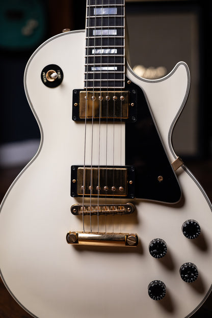 2007 Gibson Les Paul Custom Electric Guitar - Alpine White
