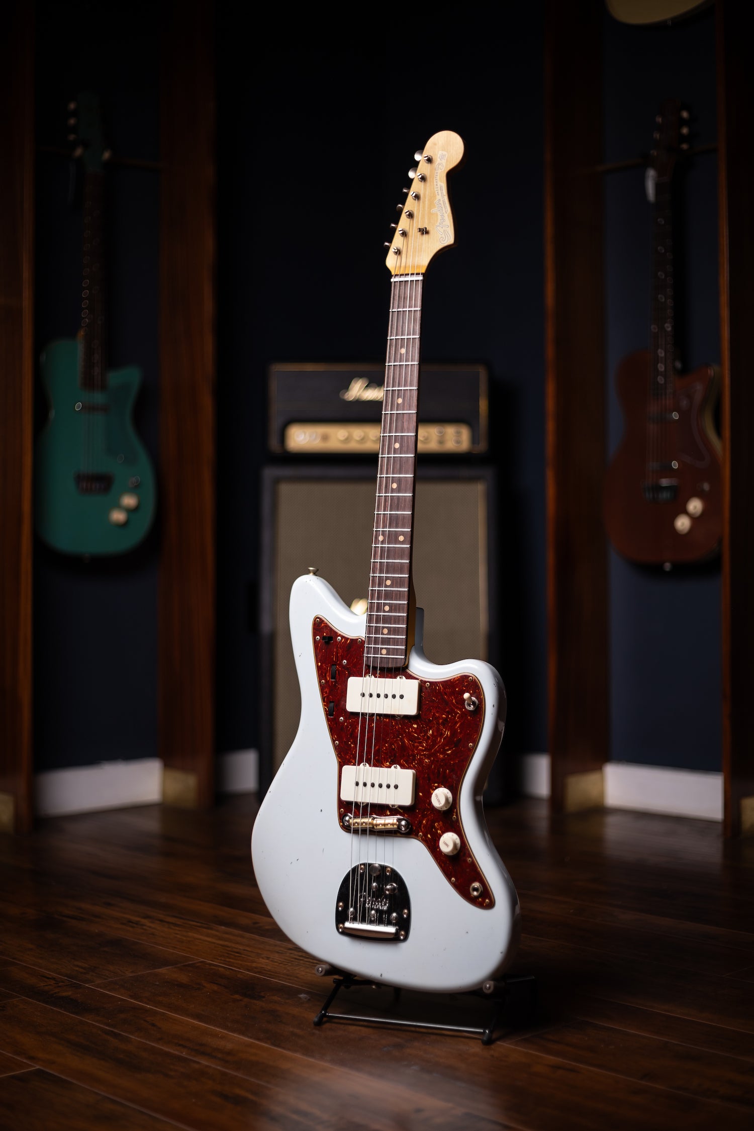 Fender Custom Shop 1962 Jazzmaster Journeyman Relic Electric Guitar - Super  Faded Aged Sonic Blue