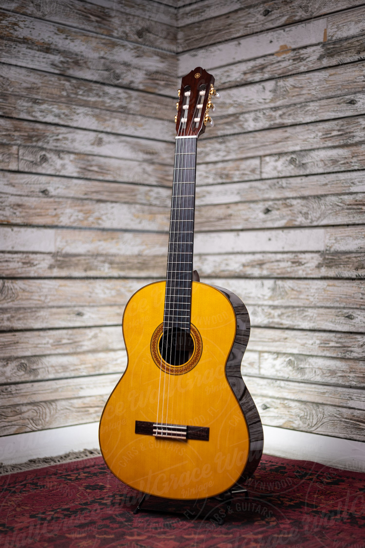 Yamaha CG182S Classical Acoustic - Natural