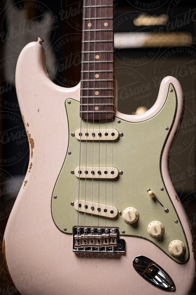 Fender Custom Shop Late 1962 Stratocaster® Relic® with Closet Classic Hardware Electric Guitar - Super Faded Aged Shell Pink