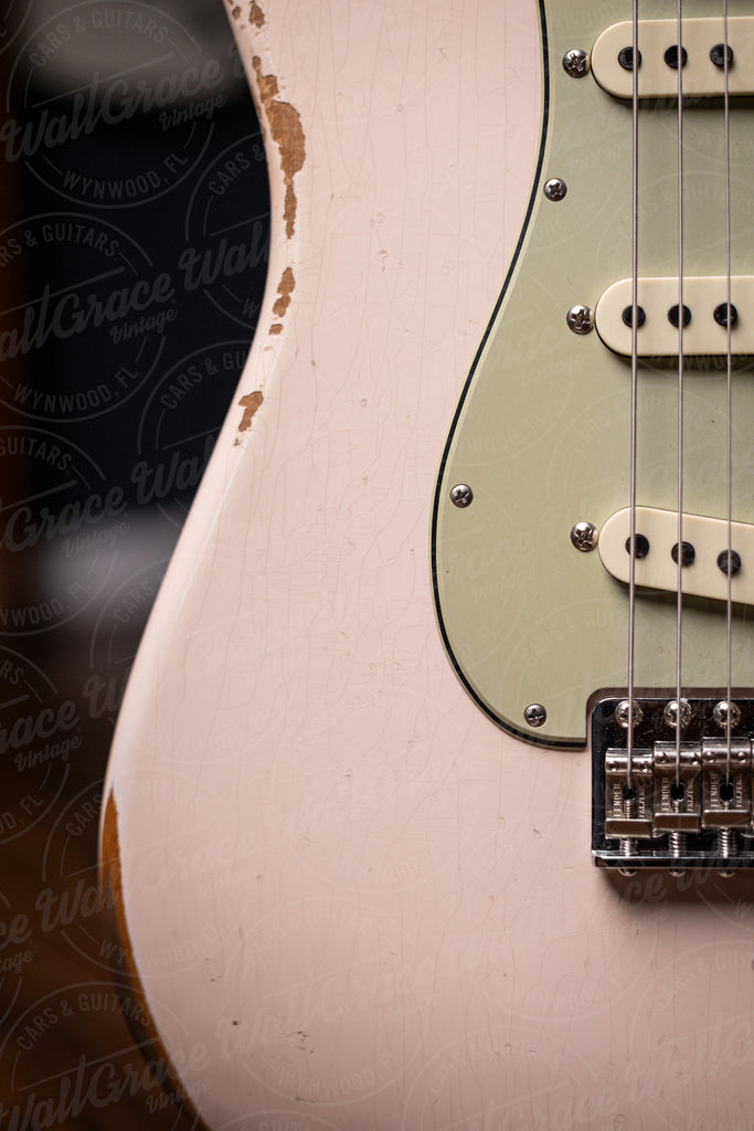 Fender Custom Shop Late 1962 Stratocaster® Relic® with Closet Classic Hardware Electric Guitar - Super Faded Aged Shell Pink