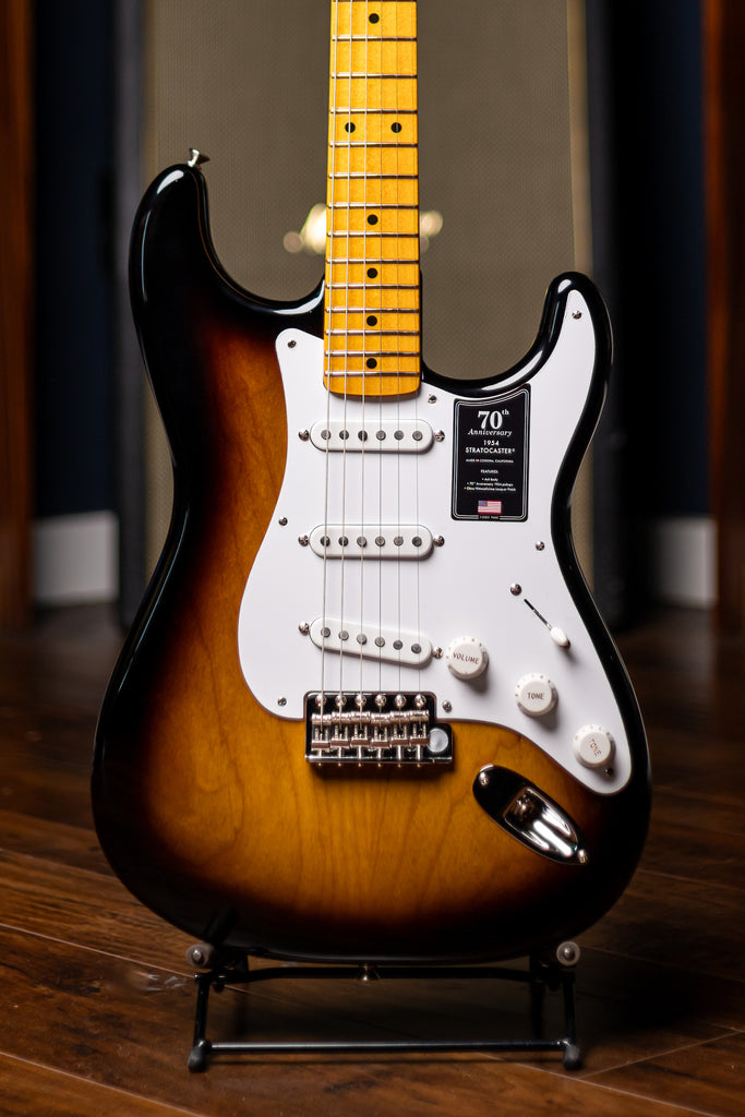 Fender 70th Anniversary American Vintage II ‘54 Stratocaster Electric Guitar - Sunburst