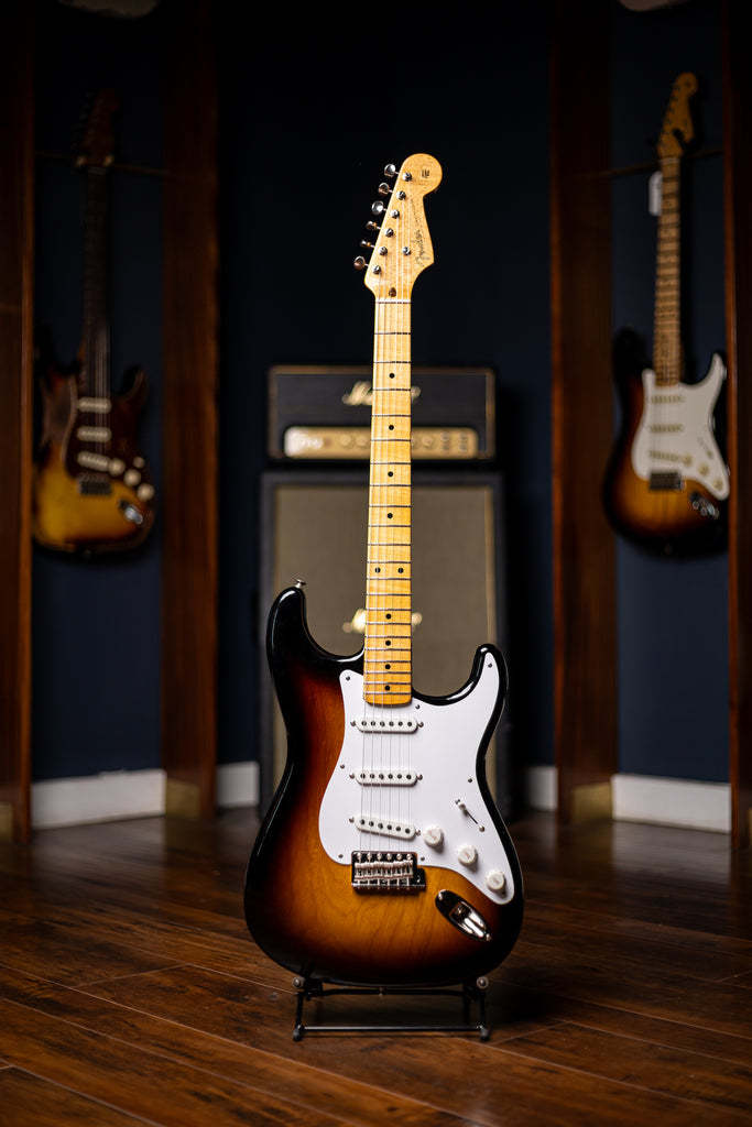 Fender Custom Shop Limited Edition 70th Anniversary DLX Closet Classic 1954 Stratocaster Electric Guitar - Wide-Fade 2-Color Sunburst