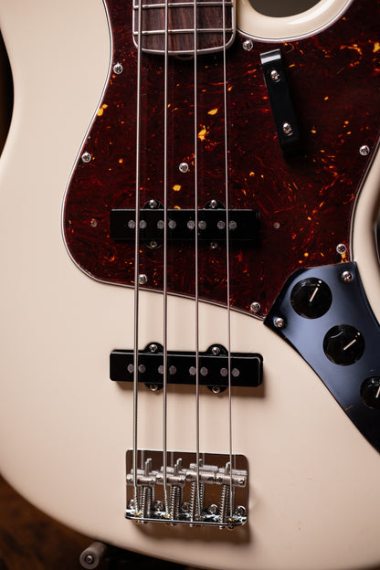 Fender American Vintage II 1966 Jazz Bass - Olympic White