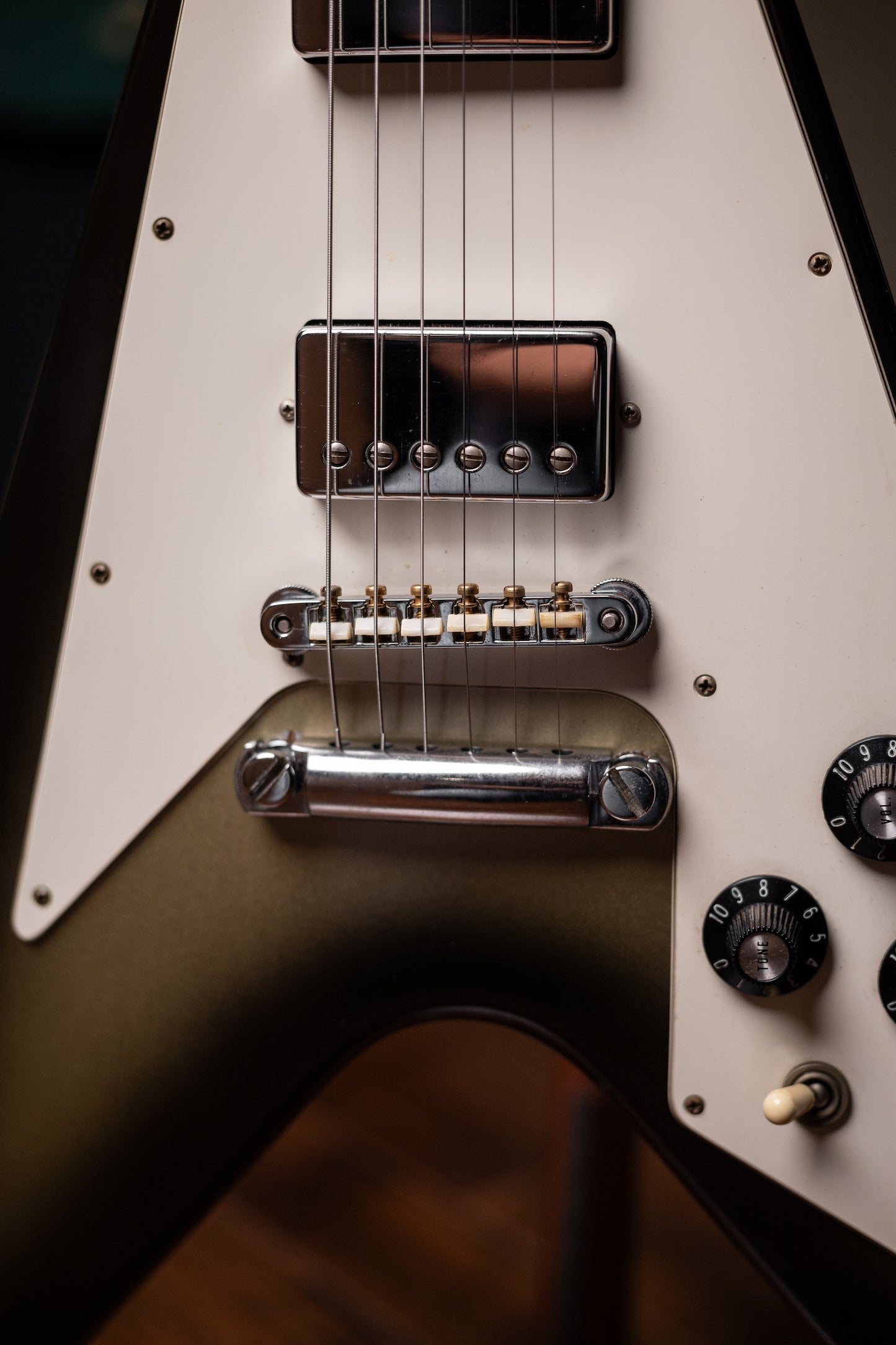 1981 Gibson Flying V Electric Guitar - Silverburst