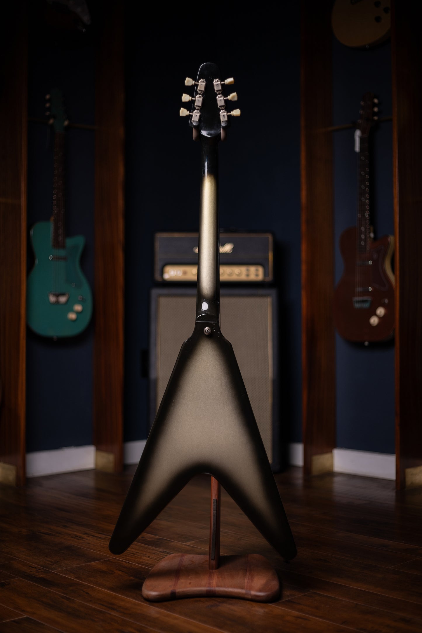 1981 Gibson Flying V Electric Guitar - Silverburst