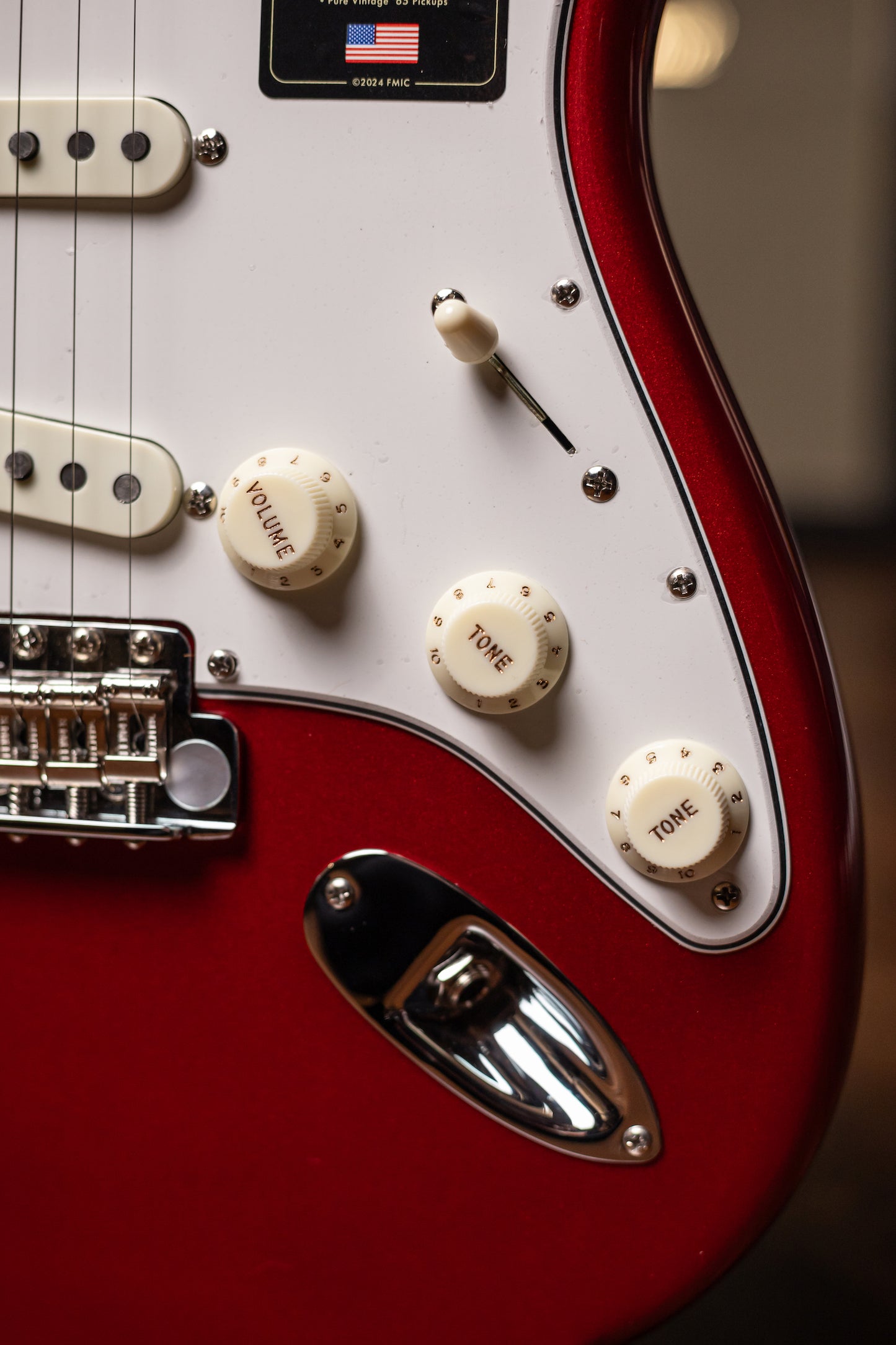 Fender  American Vintage II 1965 Stratocaster Round-Lam Electric Guitar - Candy Apple Red
