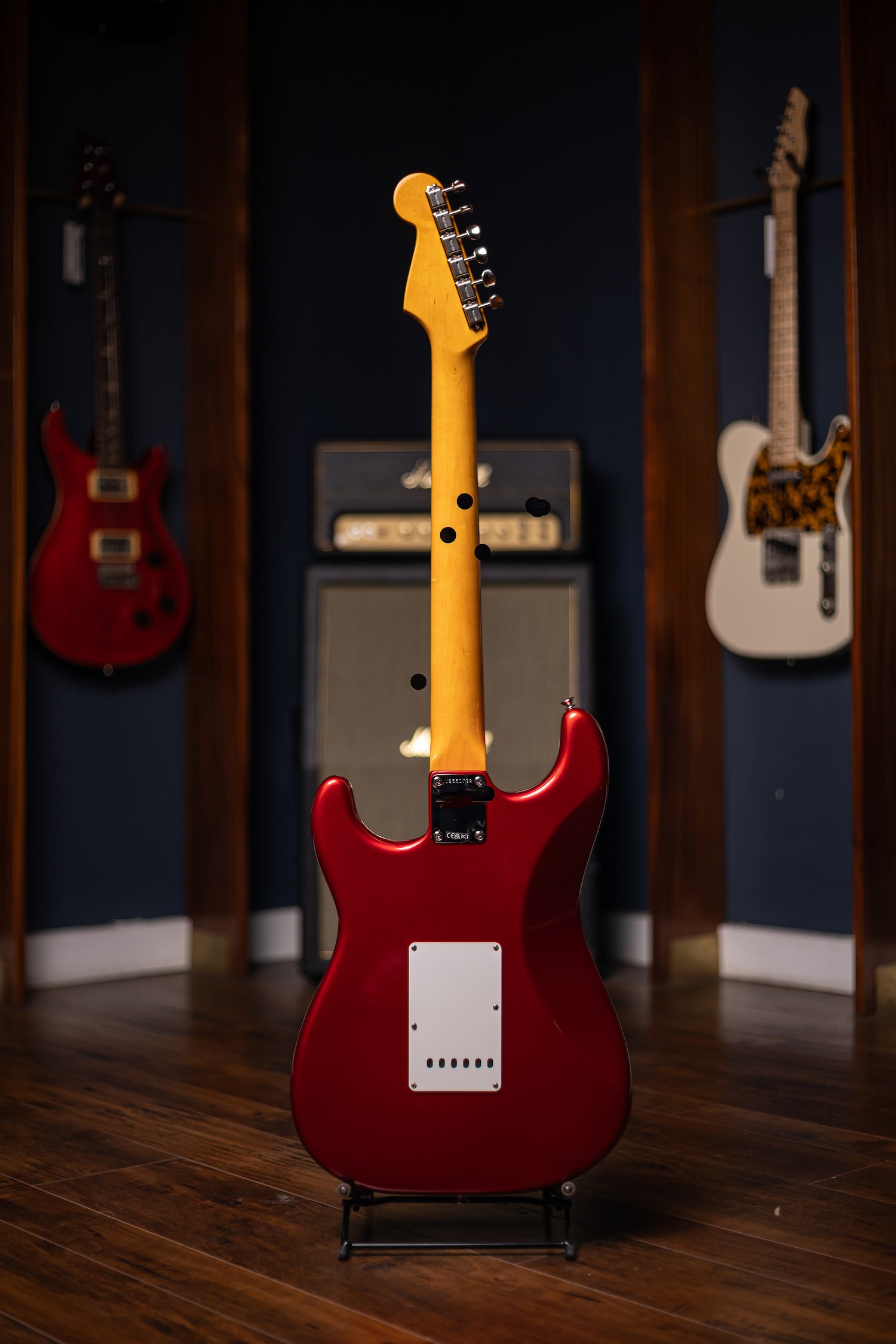 Fender  American Vintage II 1965 Stratocaster Round-Lam Electric Guitar - Candy Apple Red