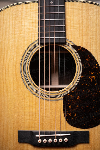 Martin 000-28 Acoustic Guitar - Natural