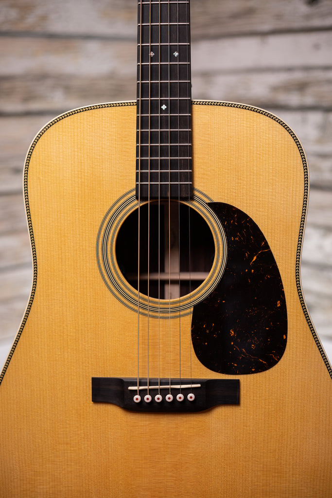Martin HD-28E Acoustic-Electric Guitar with Fishman Aura VT Enhance - Natural