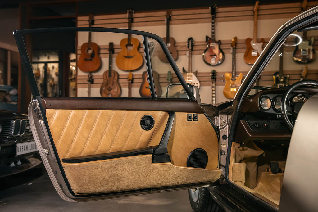 1981 Porsche 911 SC - Platinum Metallic