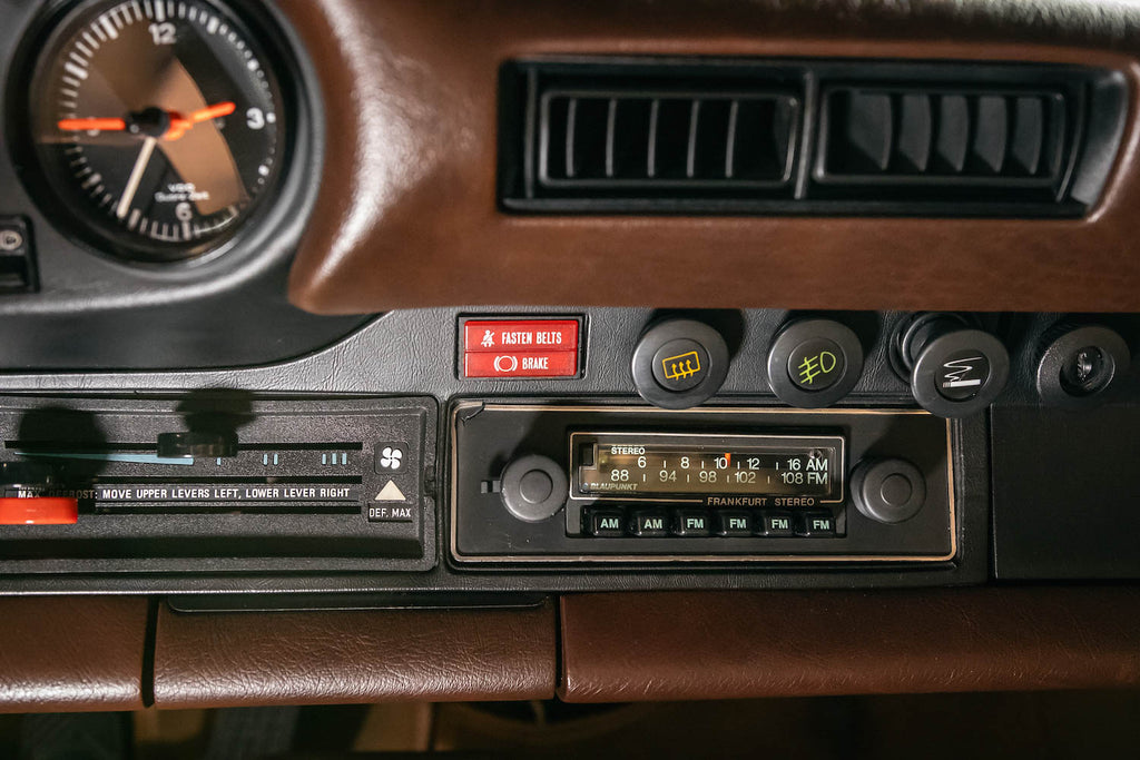 1981 Porsche 911 SC - Platinum Metallic