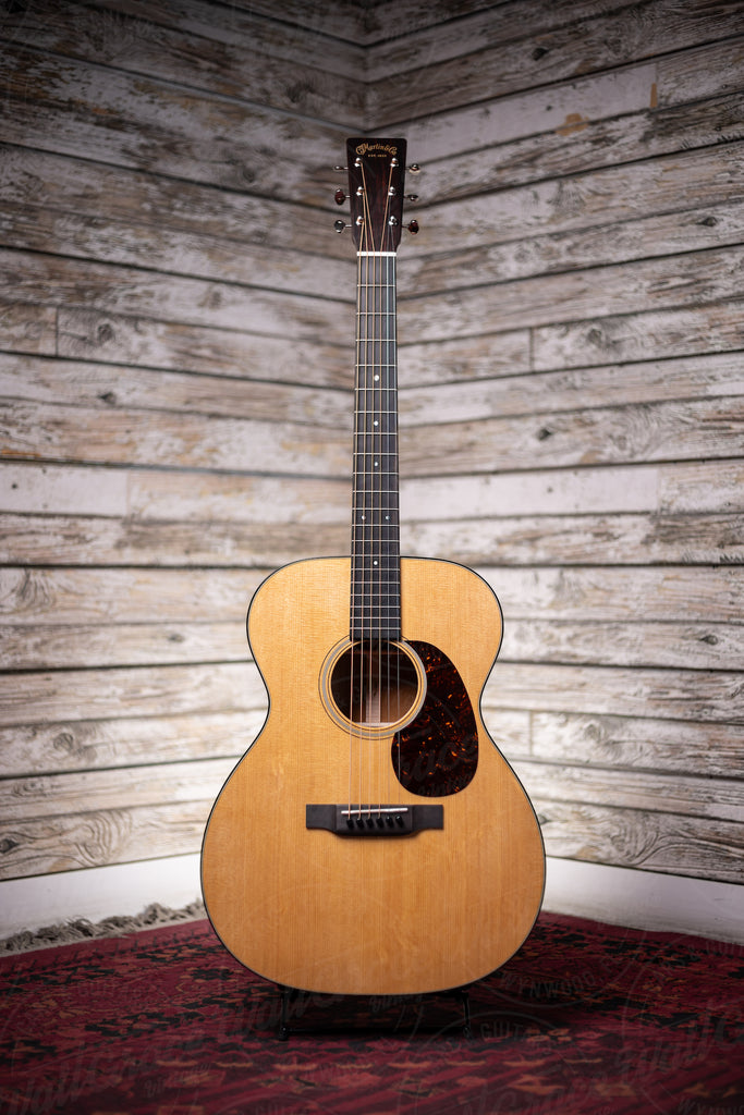 Martin 000-18 Acoustic Guitar - Natural Sitka Spruce