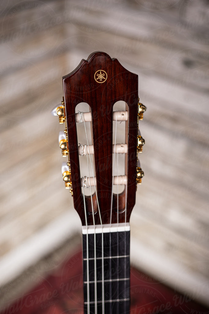 Yamaha CG182S Classical Acoustic - Natural