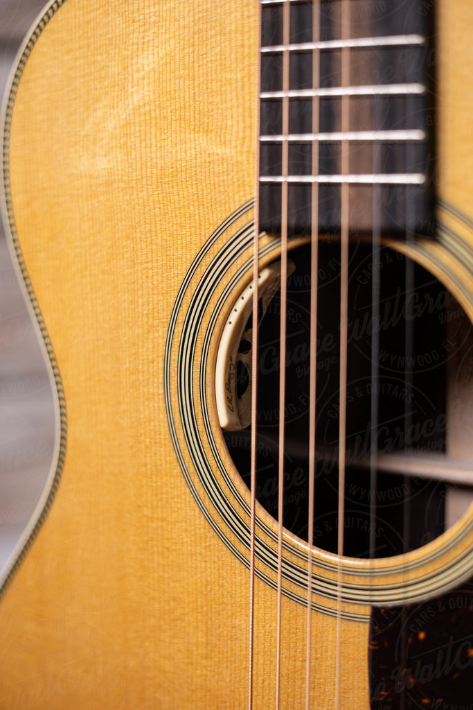 Martin OM-28 Acoustic-Electric Guitar - Natural