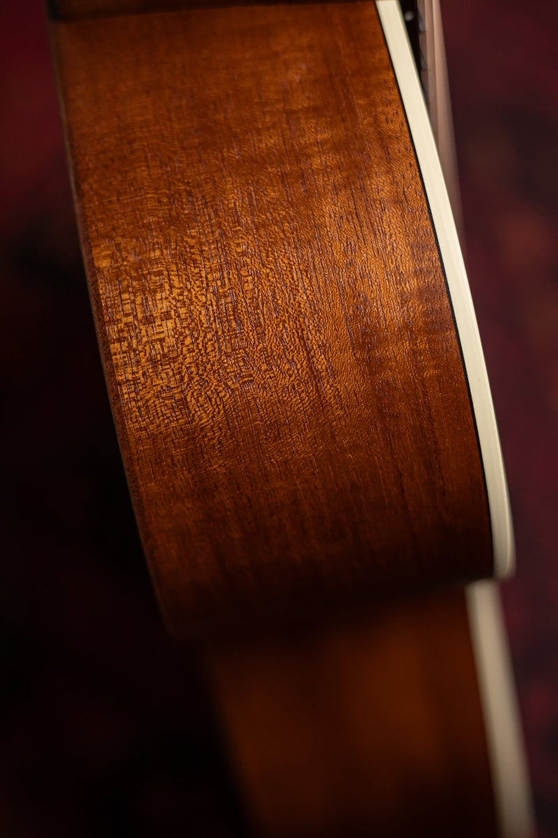 Martin 000-17 Acoustic Guitar - Whiskey Sunset