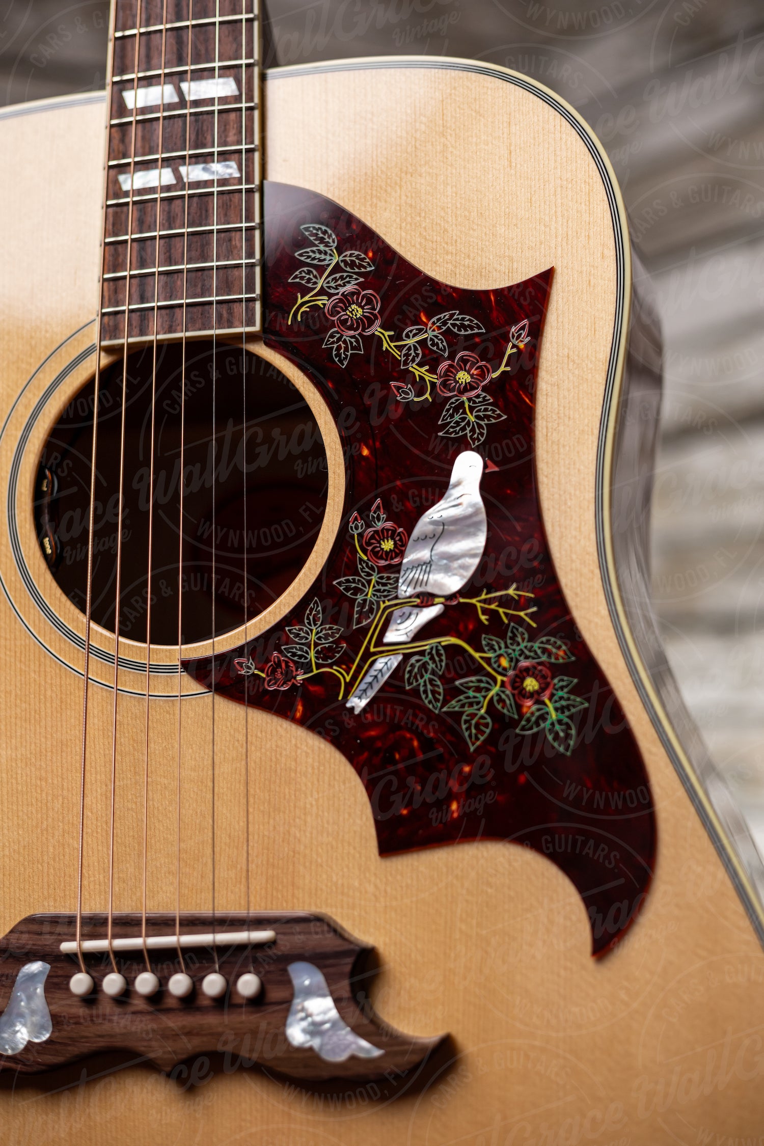 Gibson Dove Original Acoustic-Electric Guitar - Antique Natural