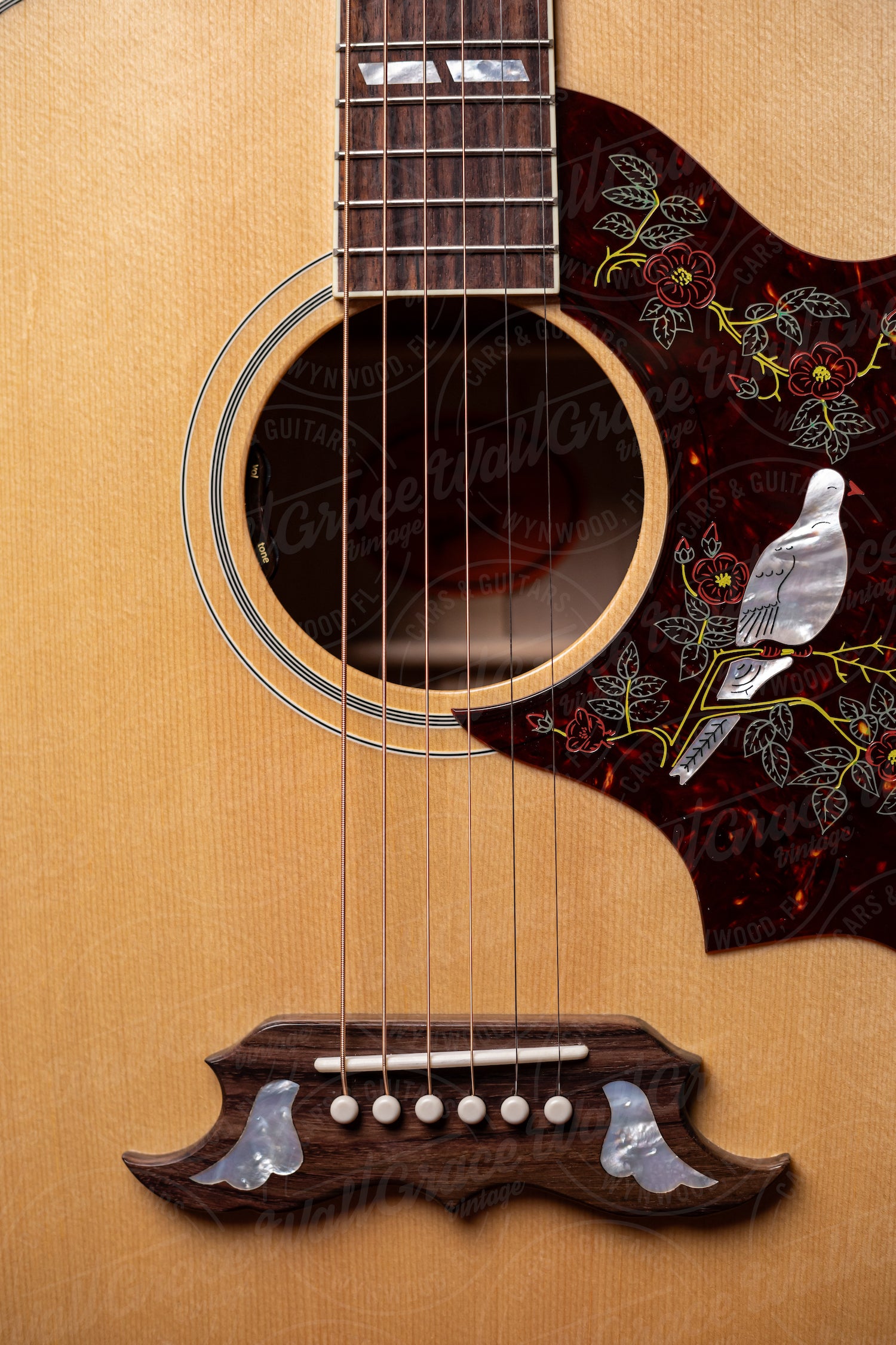 Gibson Dove Original Acoustic-Electric Guitar - Antique Natural