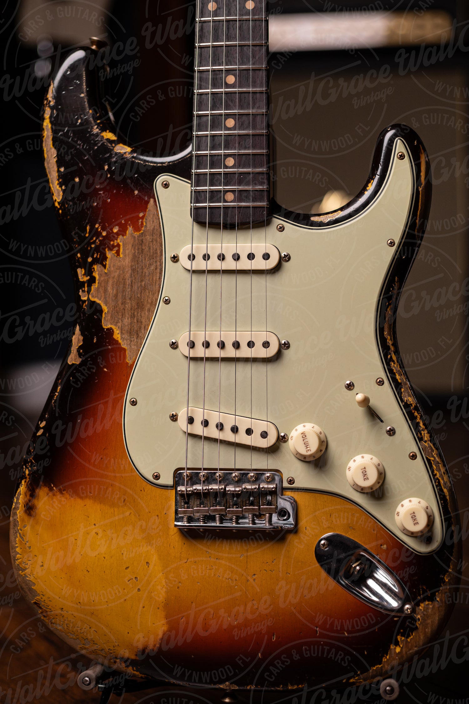 Fender Custom Shop '59 Stratocaster Super Heavy Relic Electric Guitar - Super Faded Aged Sunburs