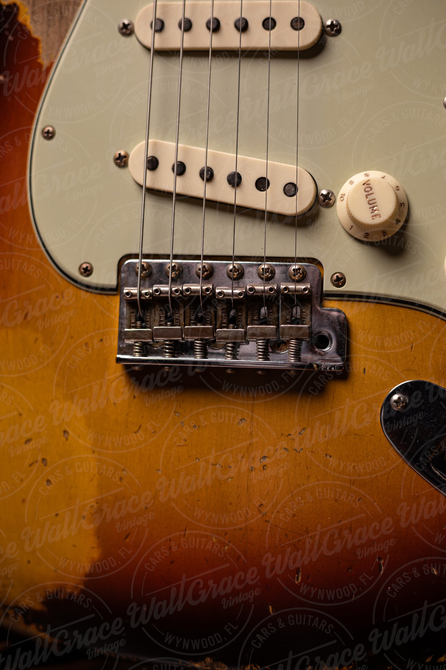 Fender Custom Shop '59 Stratocaster Super Heavy Relic Electric Guitar - Super Faded Aged Sunburs