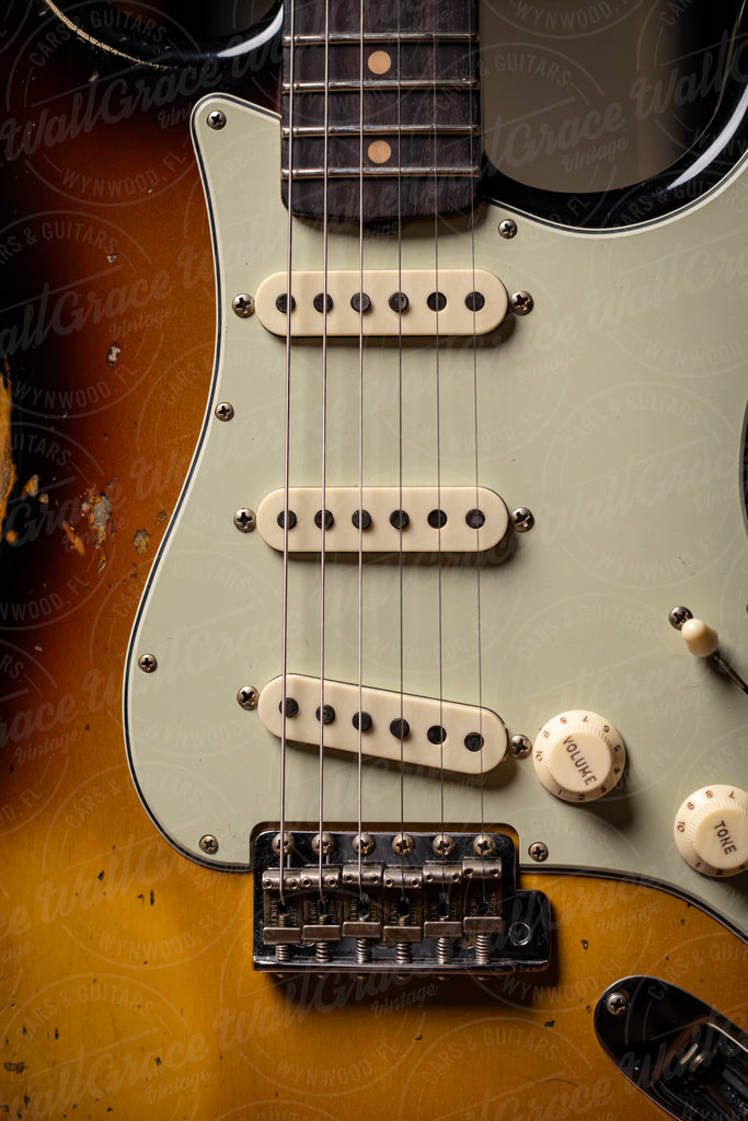 Fender Custom Shop '61 Stratocaster Heavy Relic Electric Guitar - Super Faded Aged Sunburst